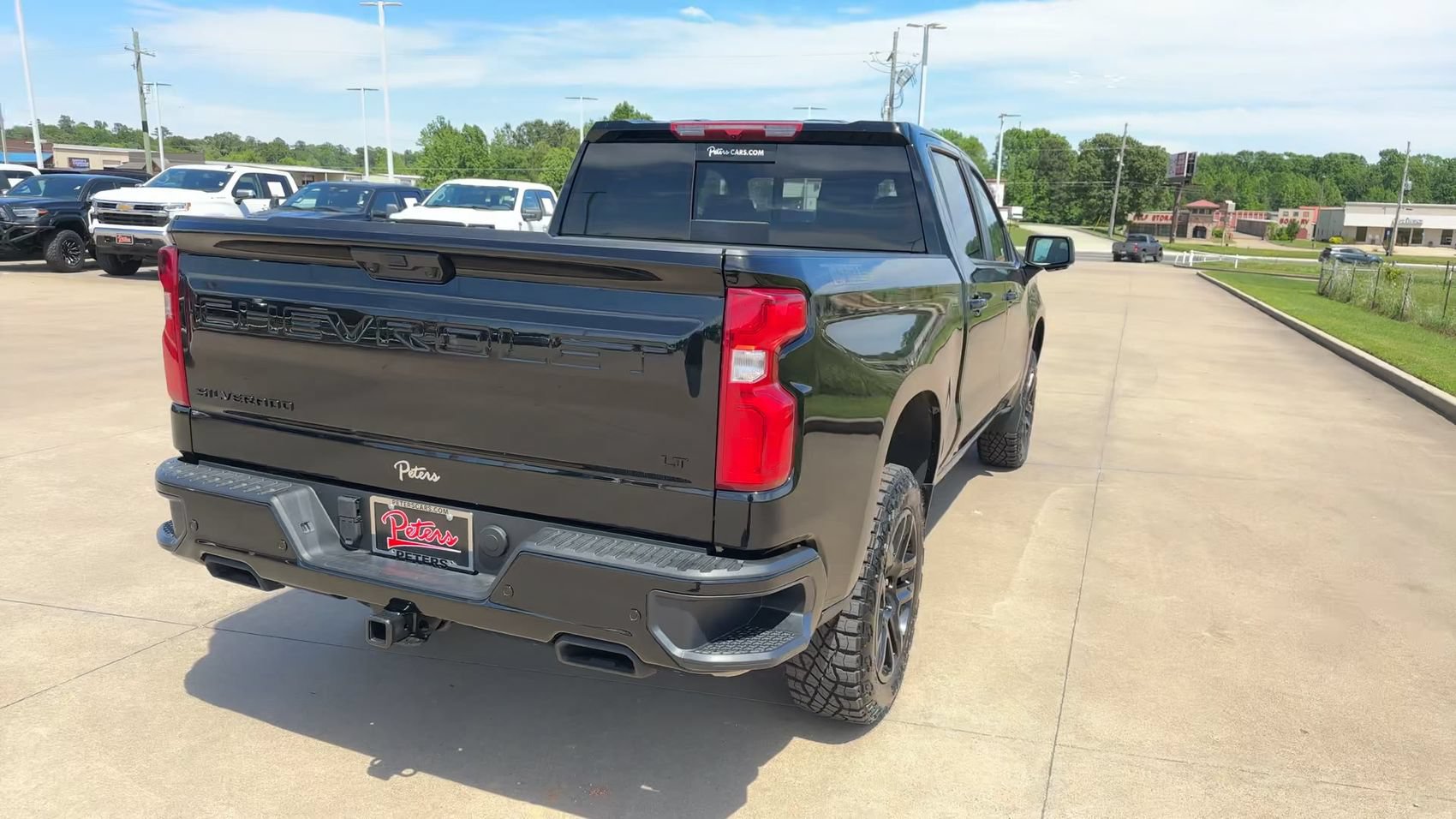 Used 2026 Chevrolet Silverado 1500 LT Trail Boss w/ LT Trail Boss Premium Package AWD/4WD image 8