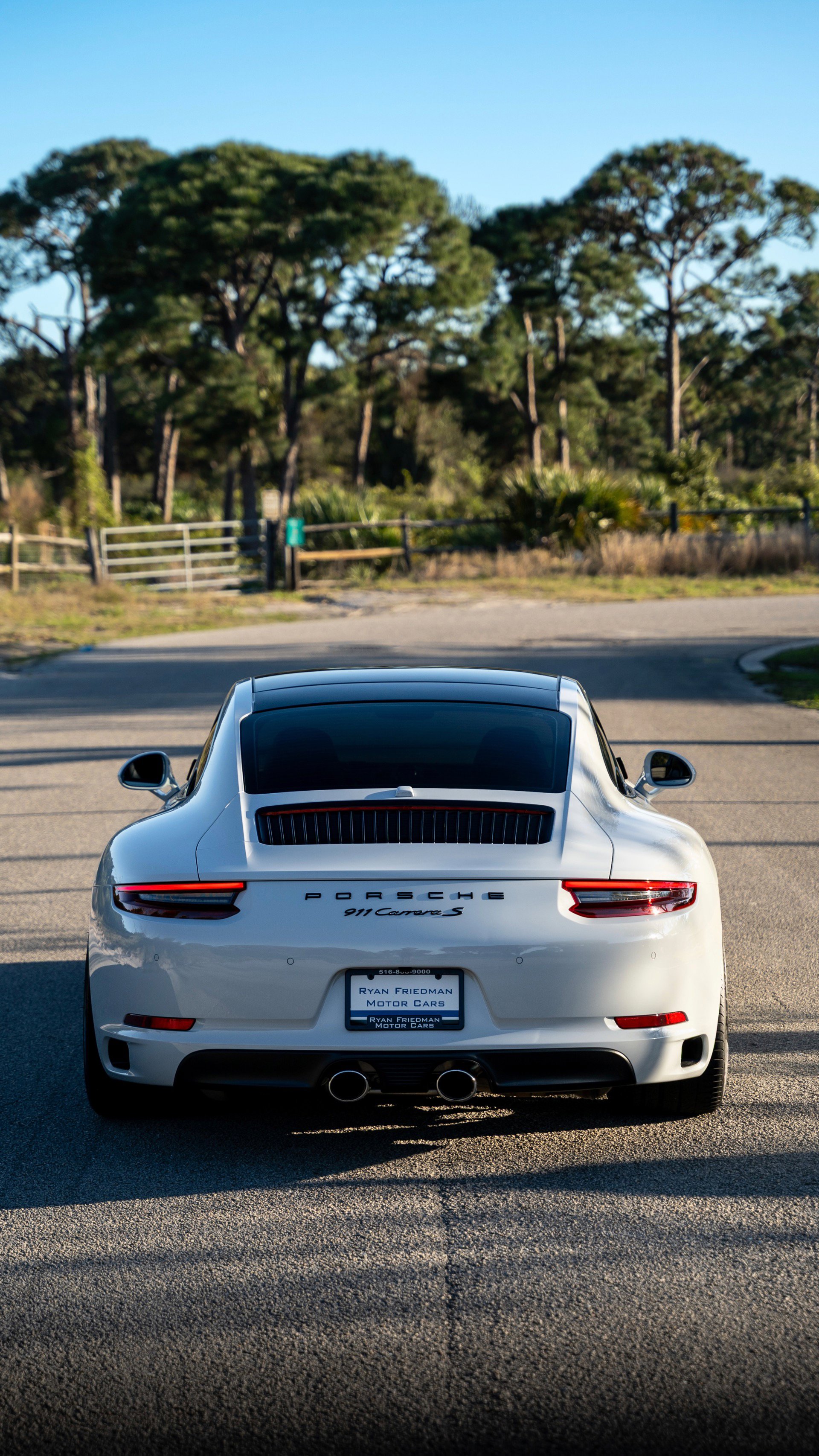 Used 2017 Porsche 911 Carrera S RWD image 3