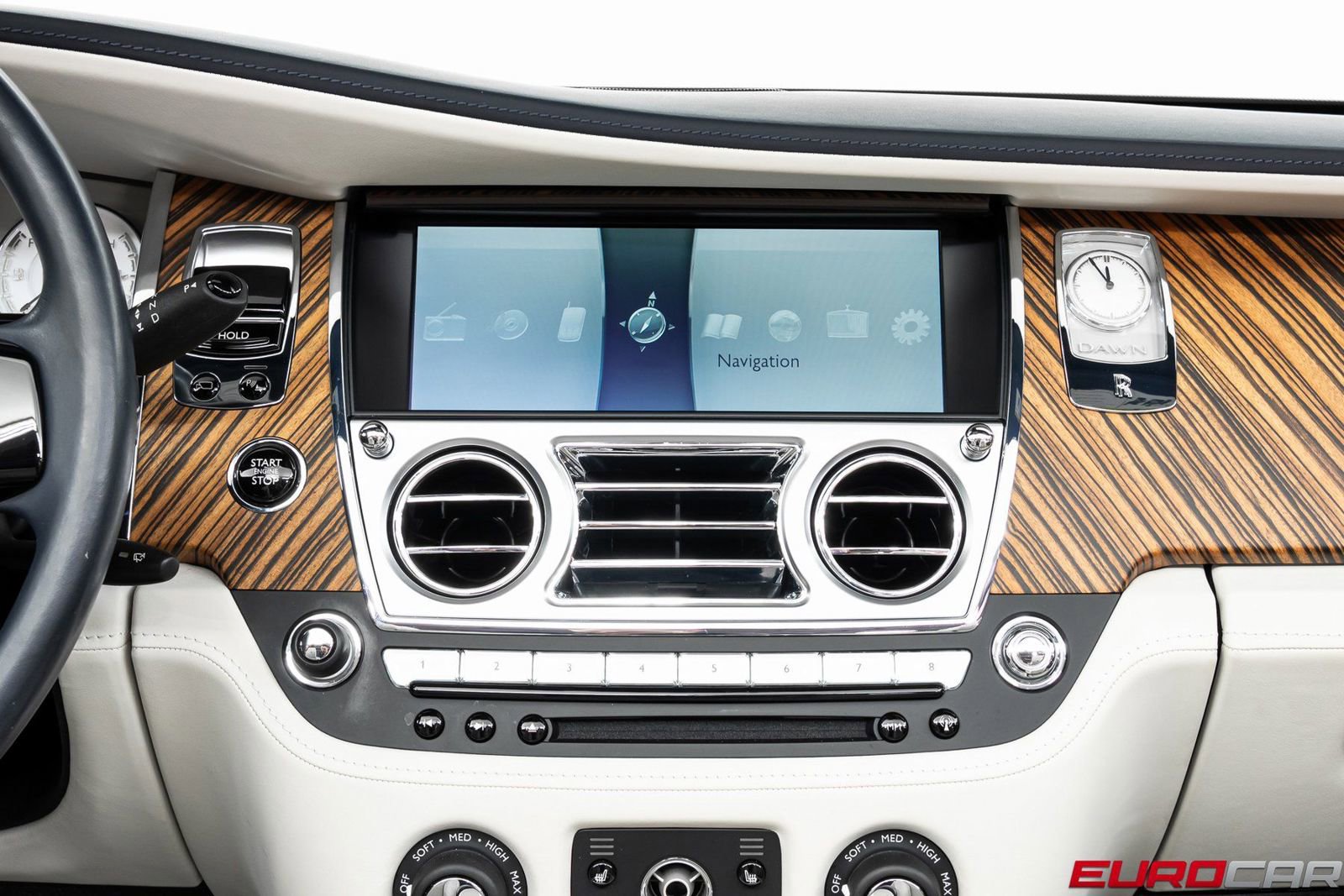 Used 2016 Rolls-Royce Dawn image 28