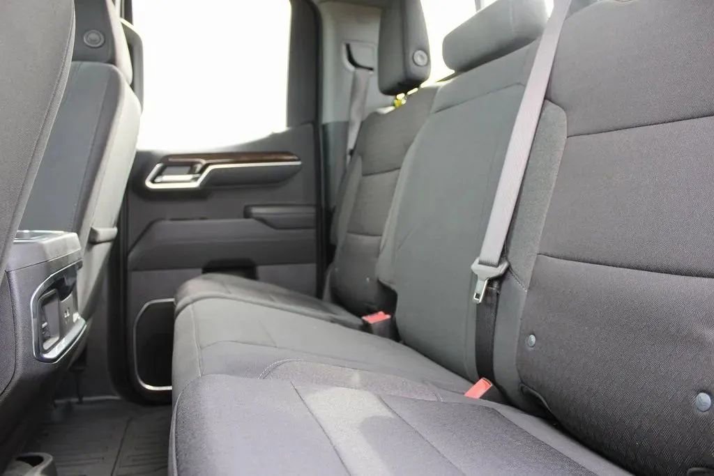 New 2025 GMC Sierra 1500 Elevation image 28