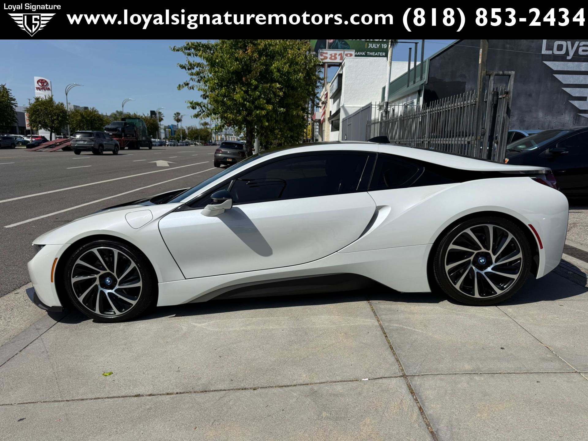 Used 2016 BMW i8 image 4