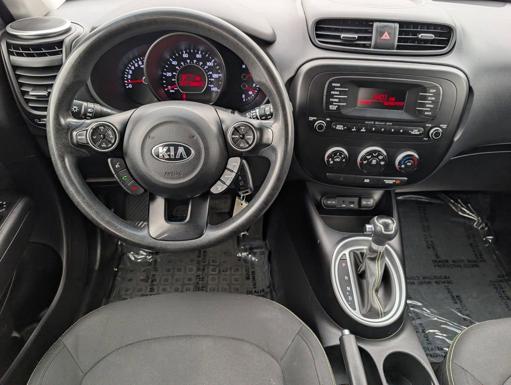 Used 2014 Kia Soul + FWD image 19