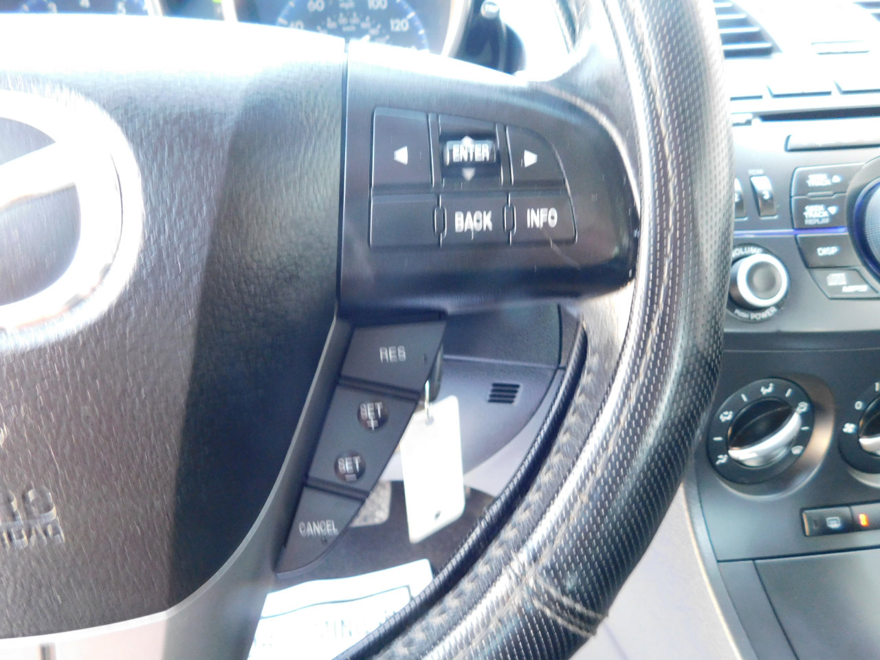 Used 2012 MAZDA MAZDA3 i Touring image 11