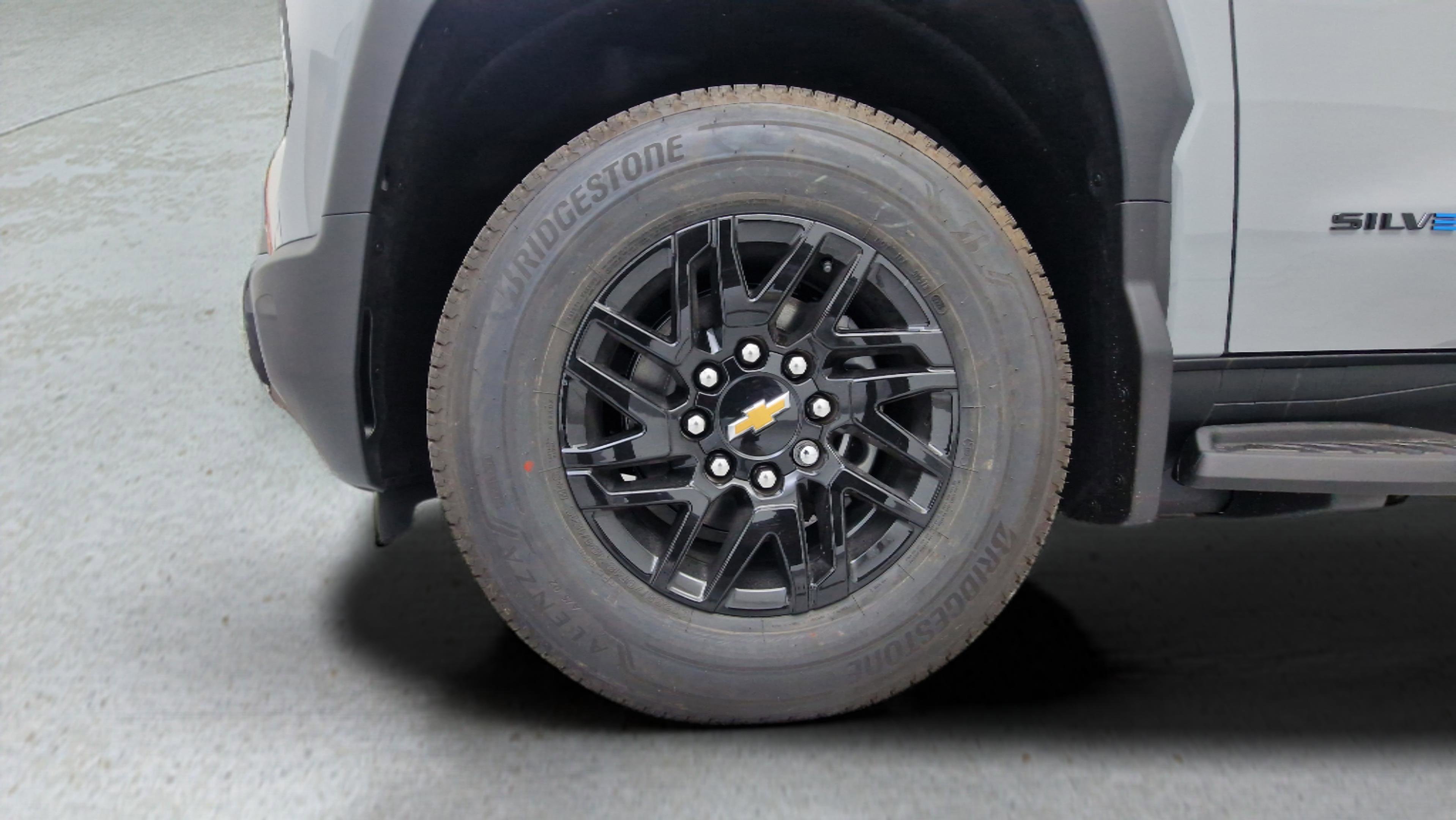 New 2026 Chevrolet Silverado EV LT image 28