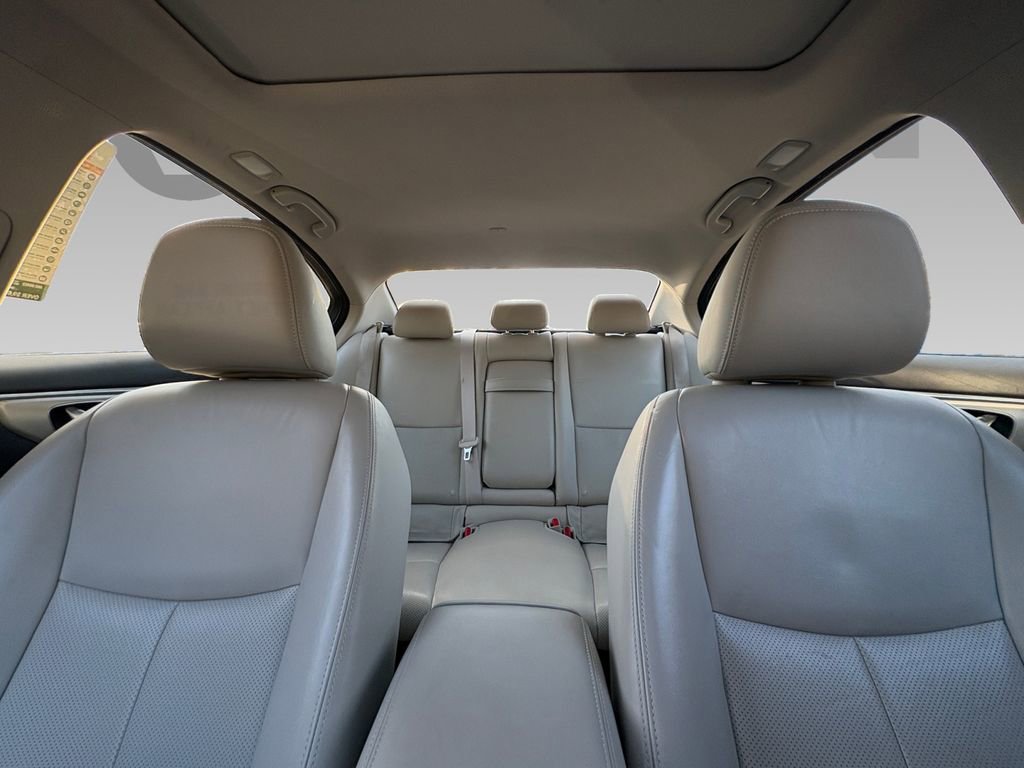 Used 2022 INFINITI Q50 Luxe w/ Cargo Package image 2