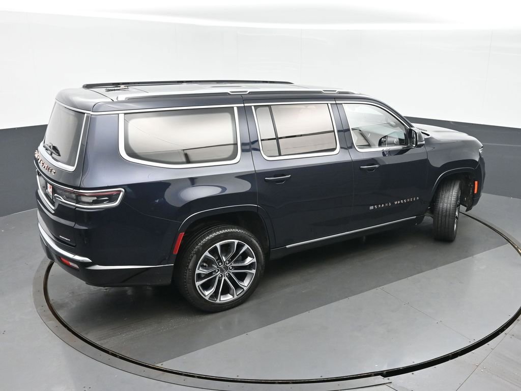 Used 2023 Jeep Grand Wagoneer Series III AWD/4WD image 39