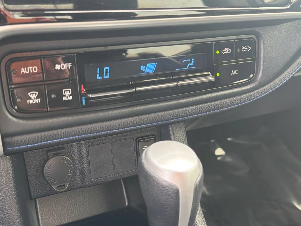 Used 2019 Toyota Corolla SE FWD image 7