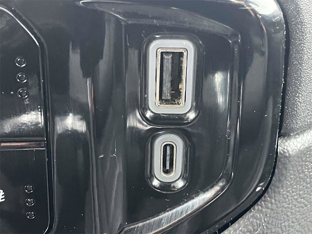 Used 2024 Chevrolet Silverado 1500 LT Trail Boss w/ LT Trail Boss Premium Package image 23