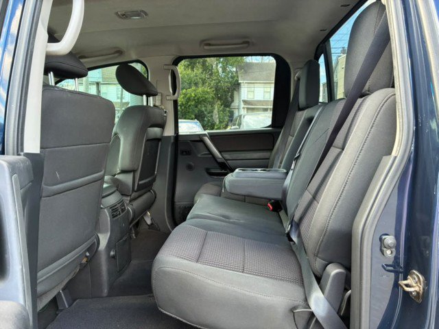 Used 2012 Nissan Titan SV w/ SV Value Truck Pkg RWD image 12