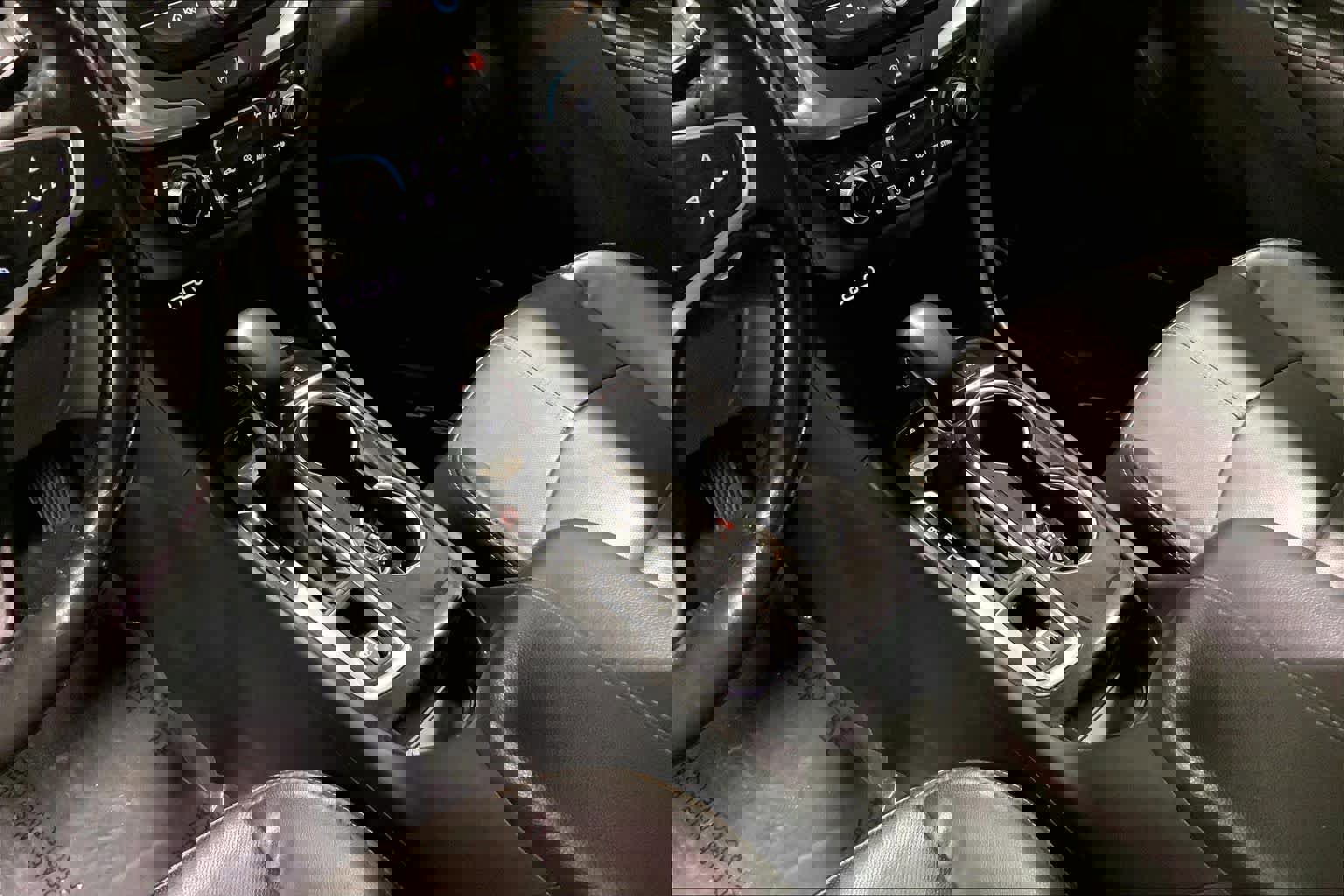 Used 2022 Chevrolet Equinox Premier image 16