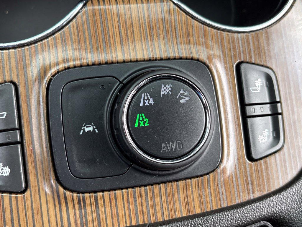 Used 2023 GMC Acadia SLE w/ Driver Convenience Package AWD/4WD image 21
