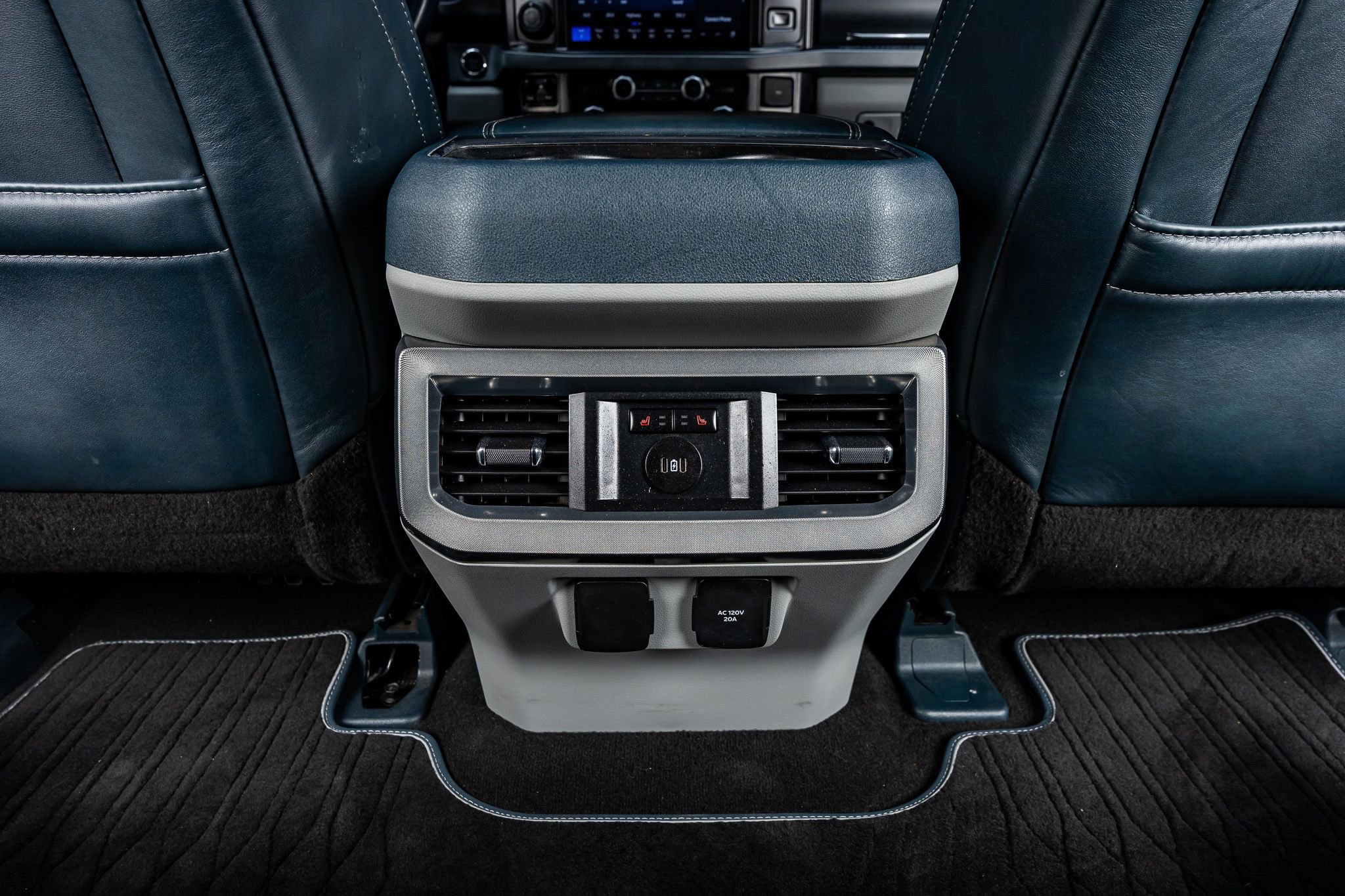 Used 2024 Ford F450 Limited w/ FX4 Off-Road Package AWD/4WD image 33