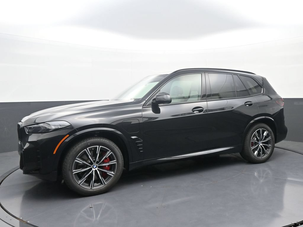 New 2026 BMW X5 xDrive50e w/ M Sport Package AWD/4WD image 4