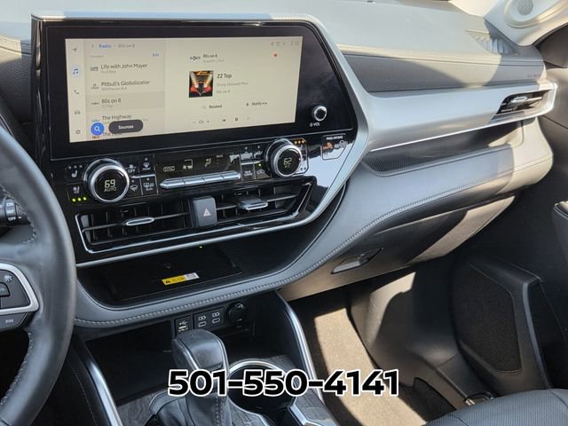 Used 2023 Toyota Highlander Platinum image 32