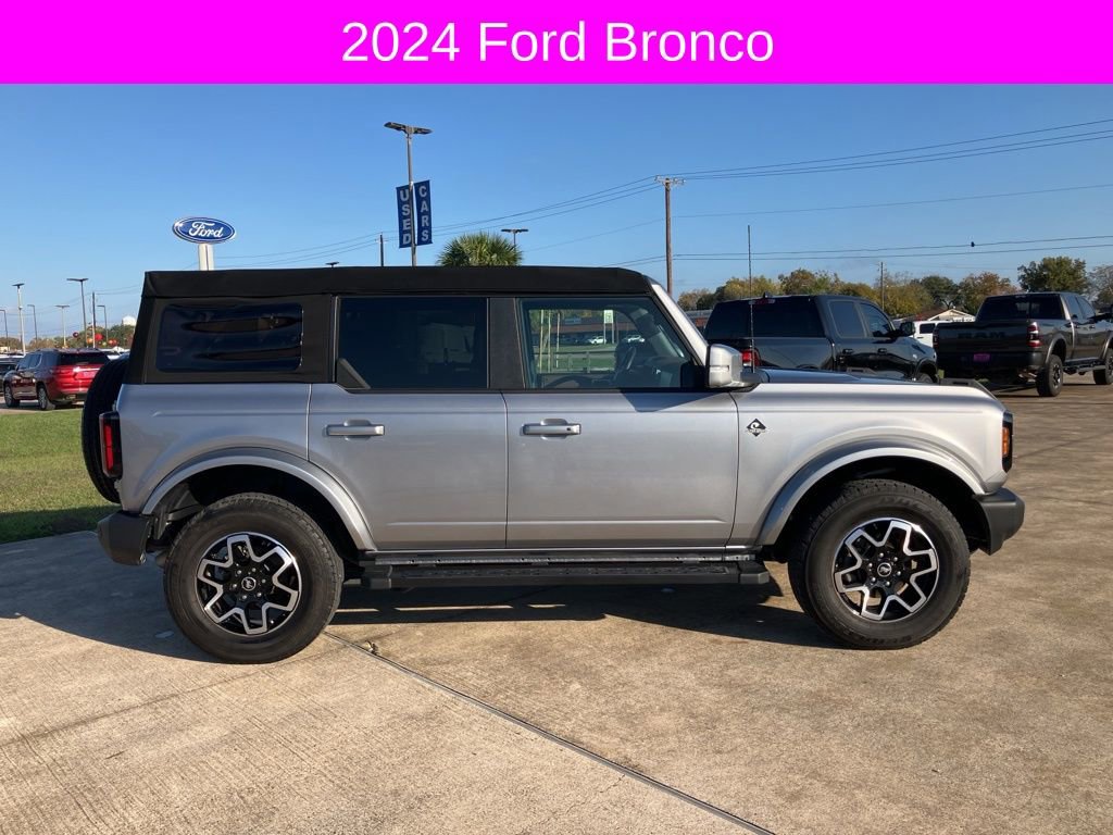 Used 2024 Ford Bronco Outer Banks image 8