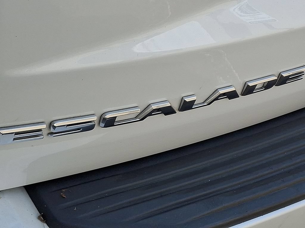 Used 2023 Cadillac Escalade ESV Premium Luxury w/ Performance Package AWD/4WD image 30
