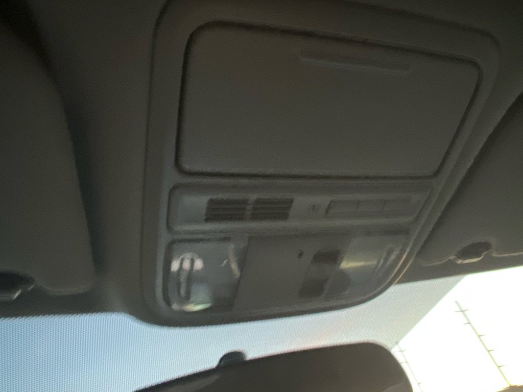 Used 2016 Honda Odyssey SE image 40