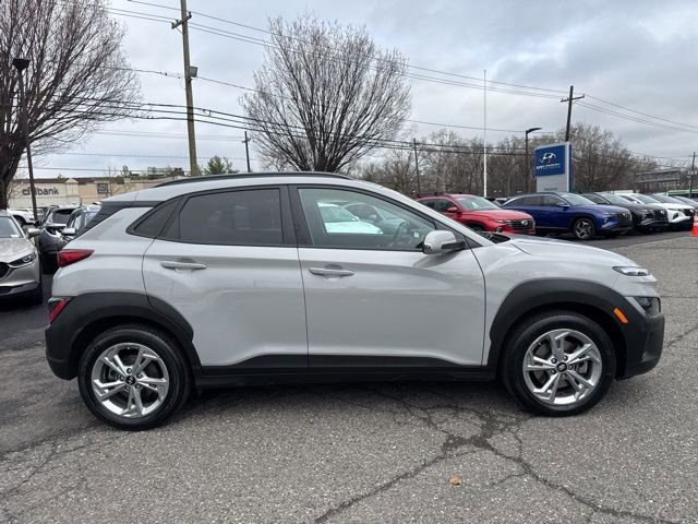 Used 2023 Hyundai Kona SEL w/ Convenience Package image 3