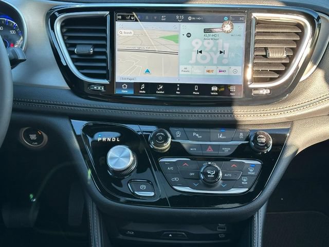 New 2026 Chrysler Pacifica Pinnacle FWD image 11