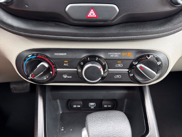 Used 2021 Kia Soul LX FWD image 14