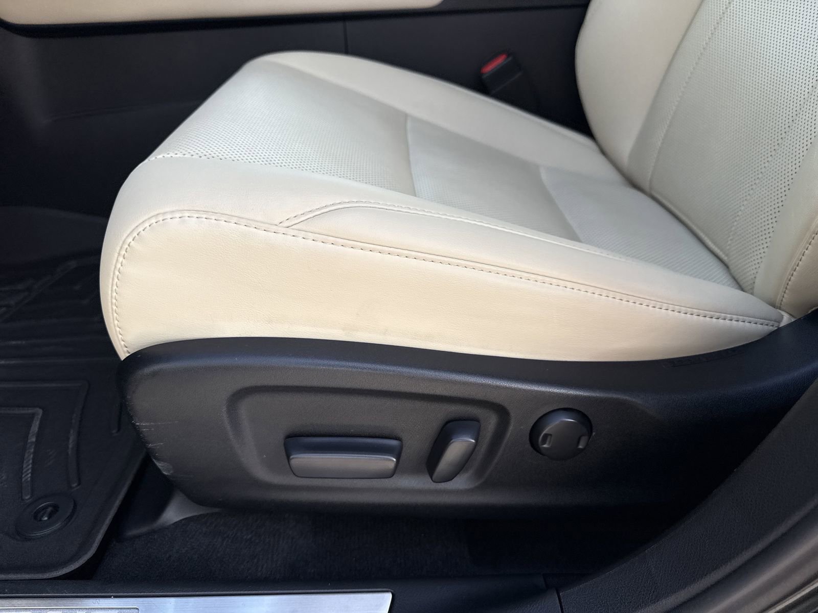 Used 2022 Lexus RX 350 FWD w/ Premium Package image 19