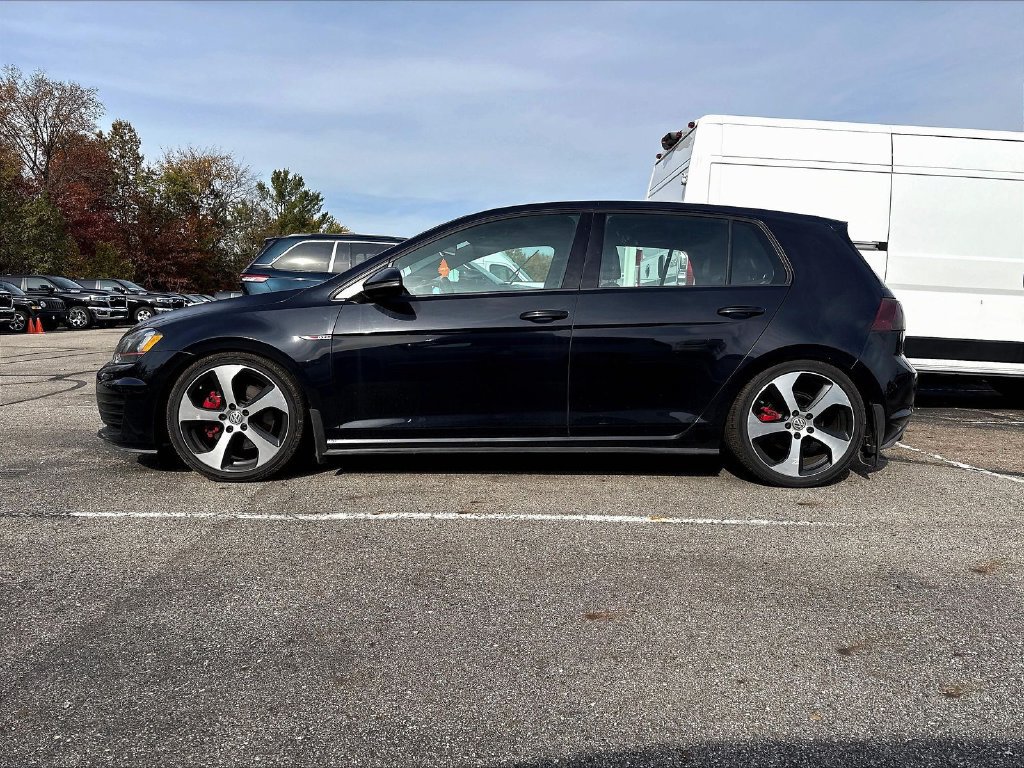 Used 2016 Volkswagen Golf 4-Door FWD image 6