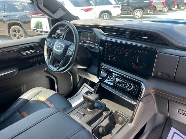Used 2024 GMC Sierra 1500 AT4 w/ AT4 Premium Package AWD/4WD image 16