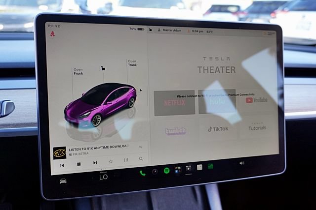 Used 2022 Tesla Model 3 Long Range AWD/4WD image 28