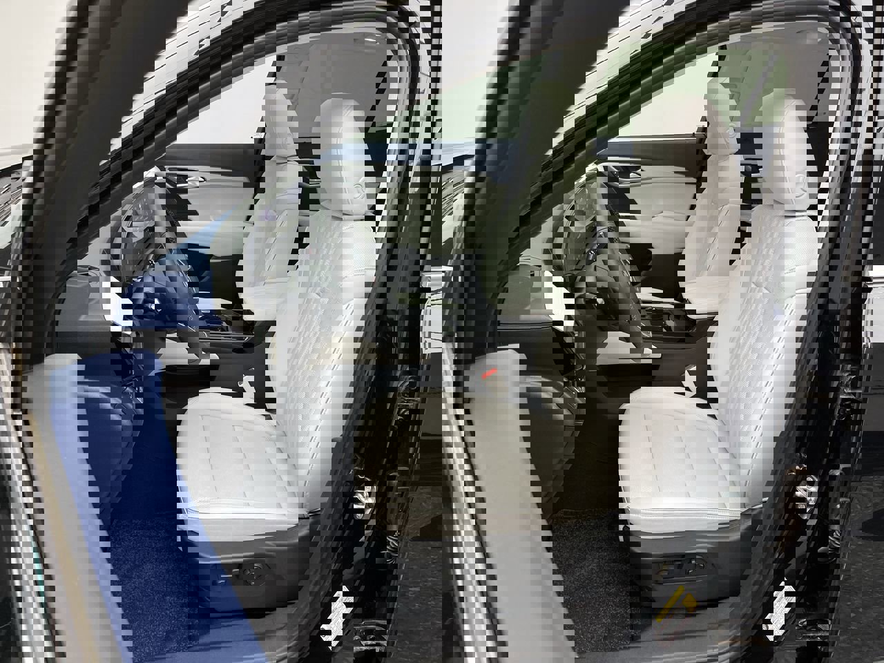 Certified 2024 Buick Envision Avenir image 11