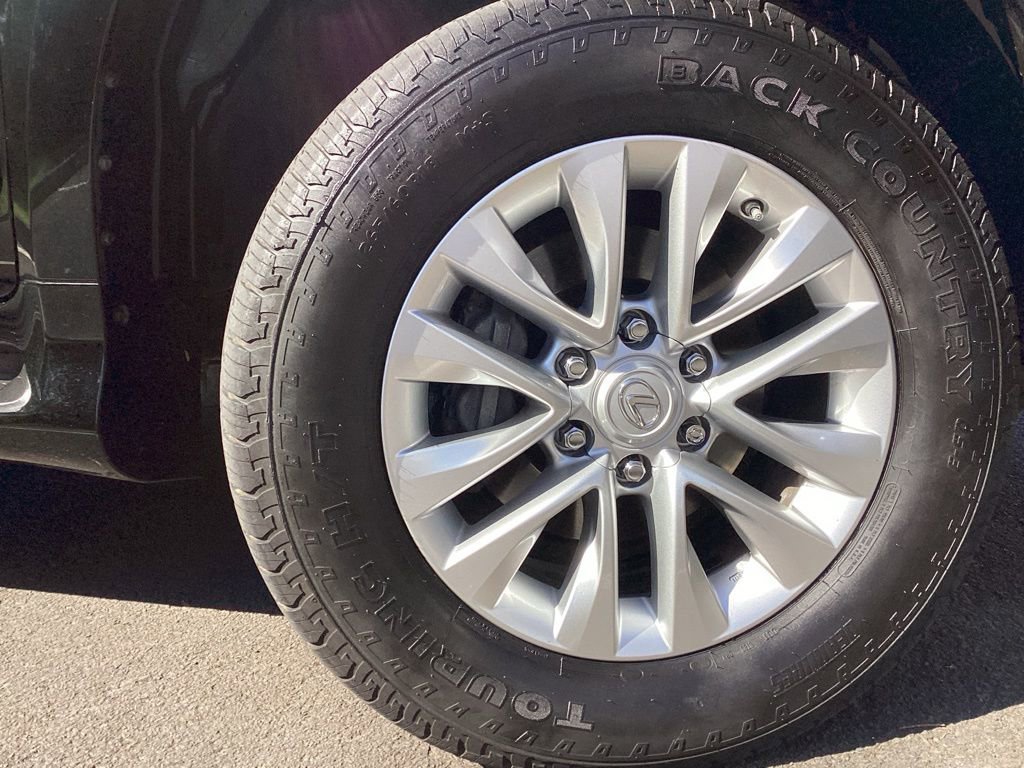 Used 2018 Lexus GX 460 Premium w/ Premium Package image 10