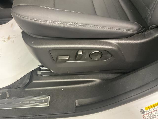 Used 2025 GMC Hummer EV 3X w/ LPO, Dark Essentials Package image 12