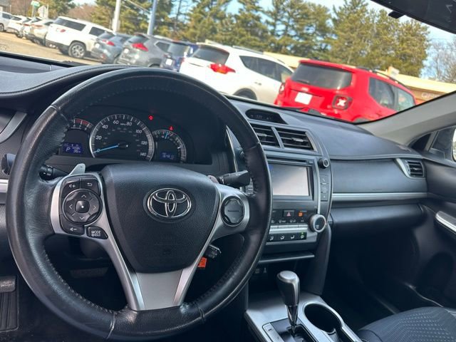 Used 2014 Toyota Camry SE image 22