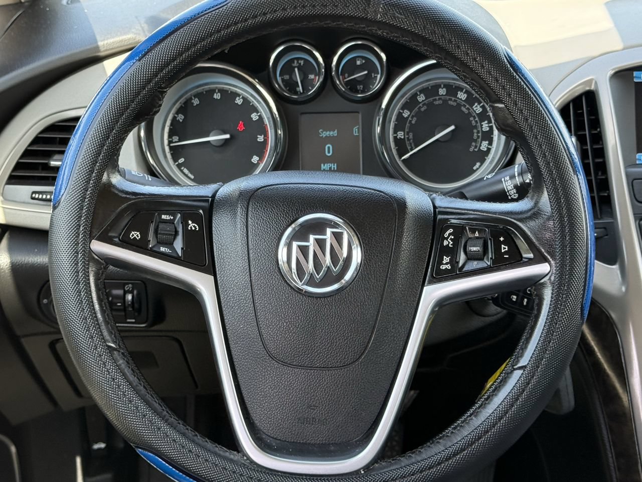 Used 2013 Buick Verano FWD image 12