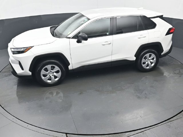 Certified 2025 Toyota RAV4 LE AWD/4WD image 36