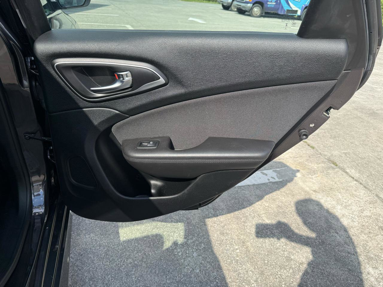 Used 2015 Chrysler 200 Limited w/ Convenience Group image 31