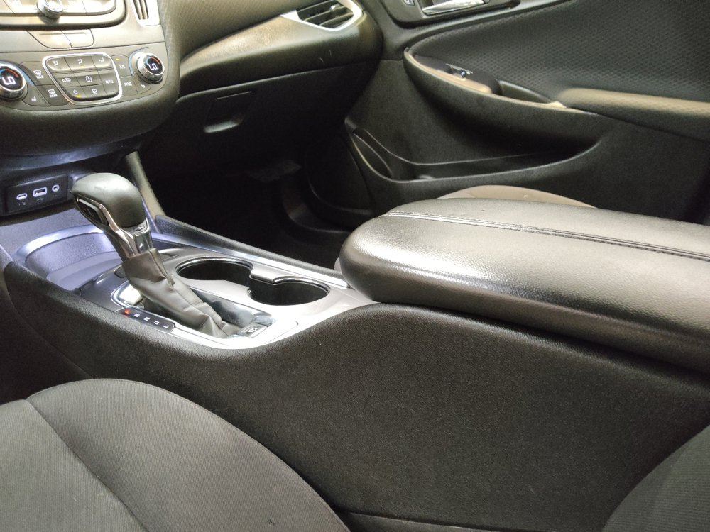 Used 2023 Chevrolet Malibu LT FWD image 26
