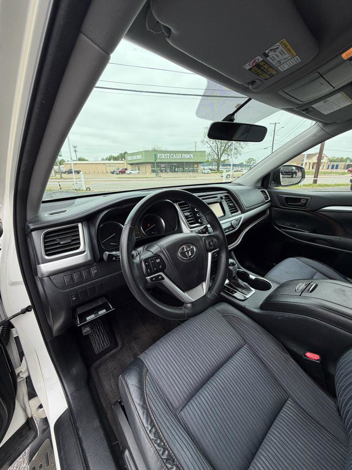 Used 2015 Toyota Highlander Plus image 9
