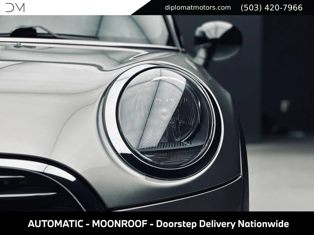 Used 2019 MINI Cooper 4-Door Hardtop w/ Signature Upholstery Package FWD image 13