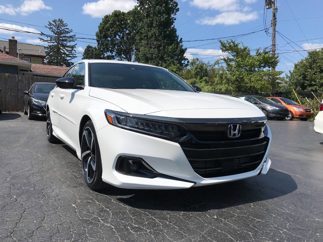 Used 2021 Honda Accord Sport image 2