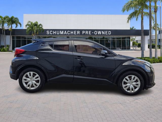 Used 2021 Toyota C-HR LE FWD image 8