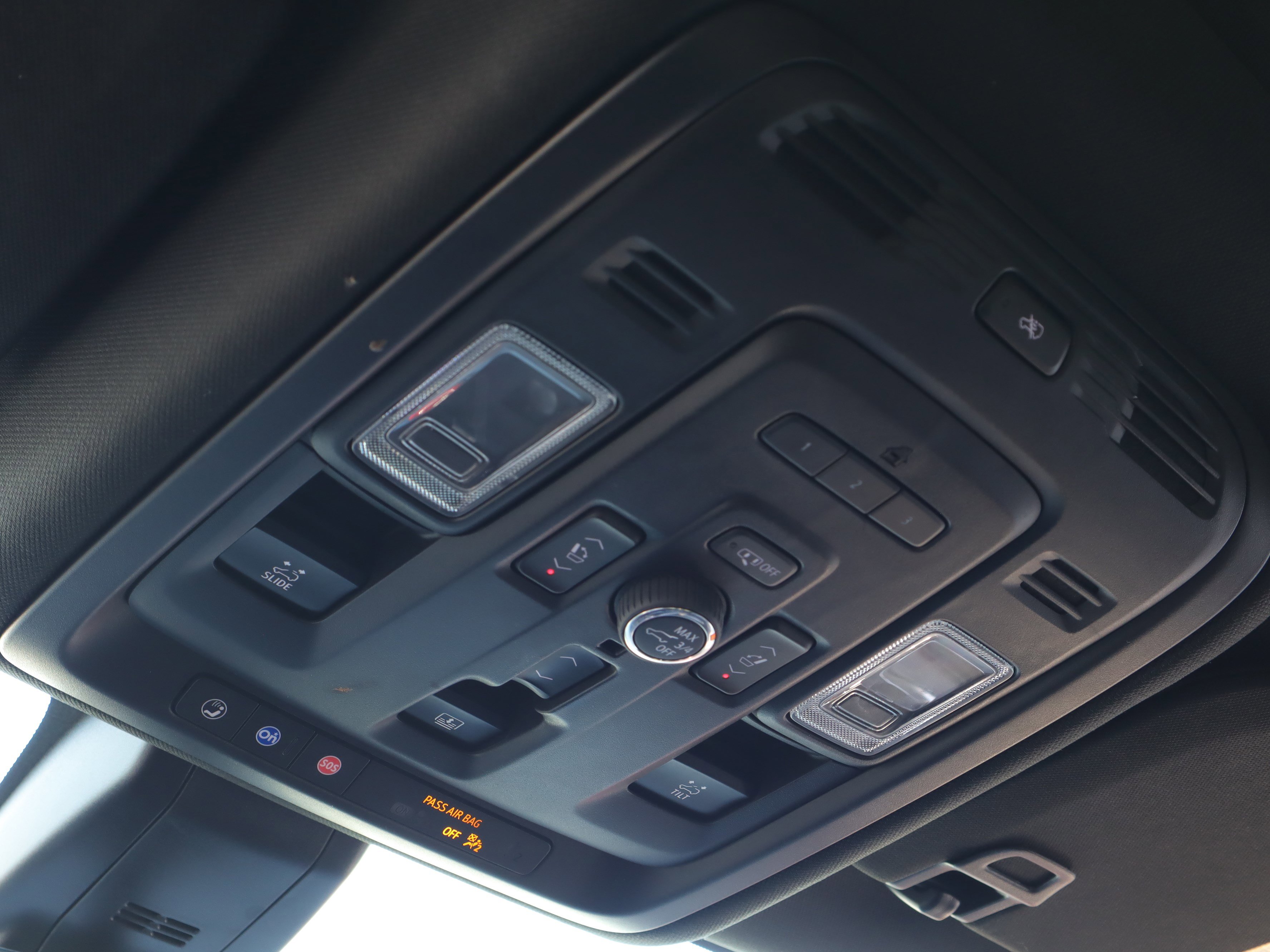 Used 2021 GMC Yukon Denali w/ Denali Ultimate Package image 24