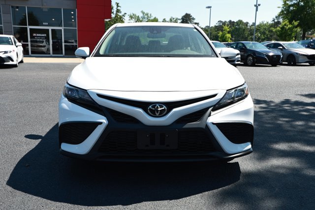Used 2021 Toyota Camry SE w/ Convenience Package FWD image 2