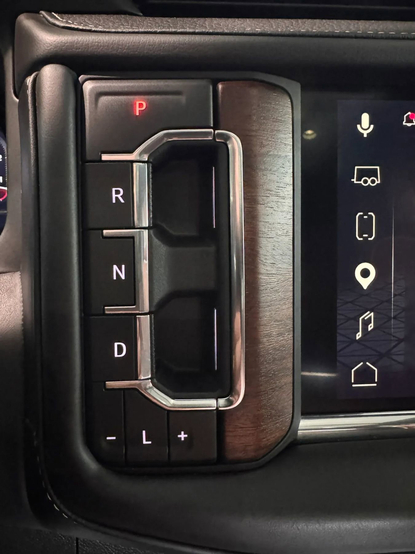 Used 2023 GMC Yukon Denali Ultimate AWD/4WD image 40