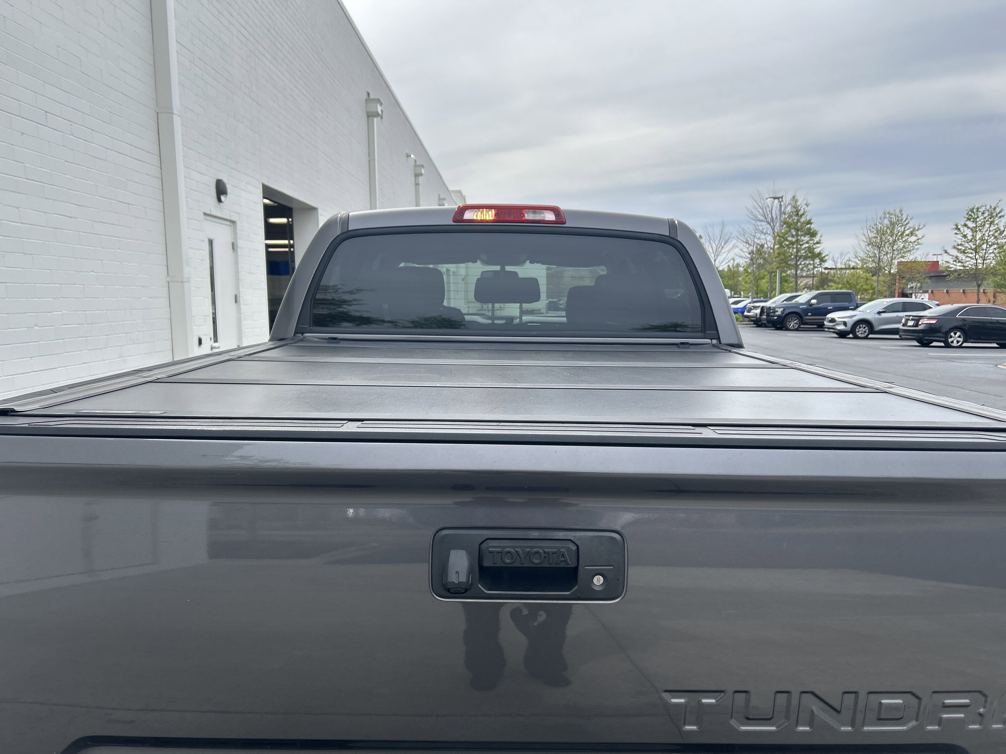 Used 2017 Toyota Tundra SR5 w/ TRD Off Road Package image 30