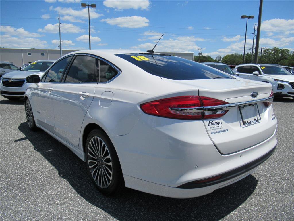 Used 2018 Ford Fusion SE w/ Equipment Group 602A FWD image 4