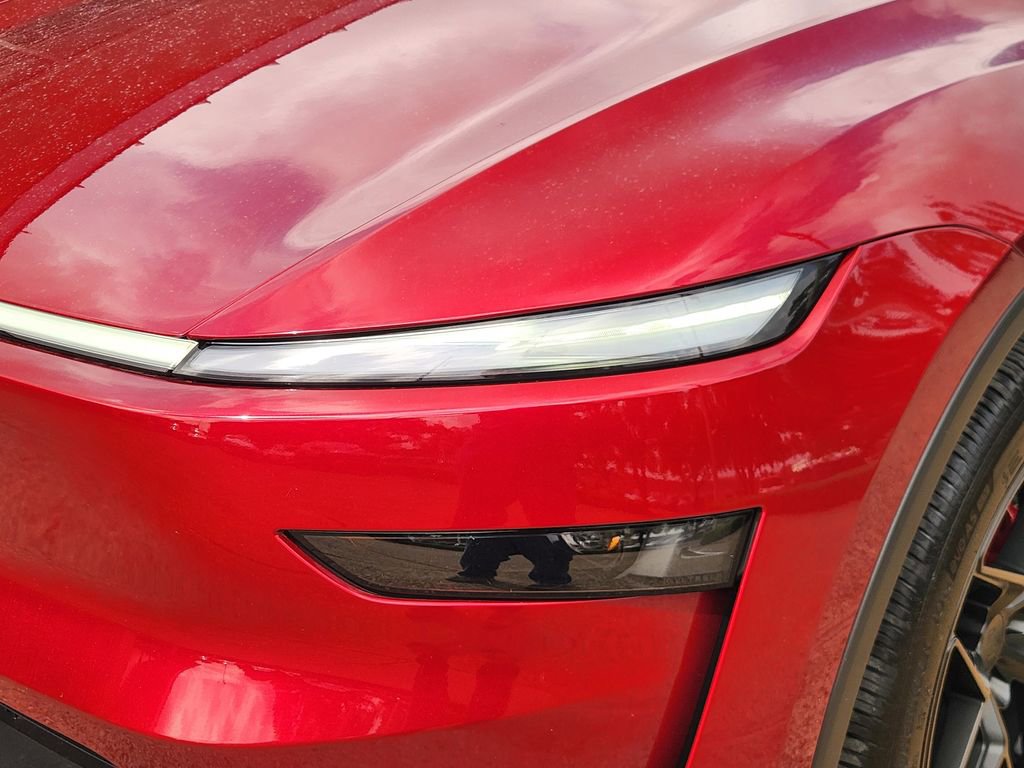 Used 2026 Tesla Model Y 2WD image 9