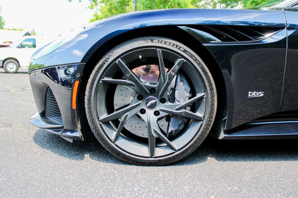 Used 2019 Aston Martin DBS Superleggera RWD image 7