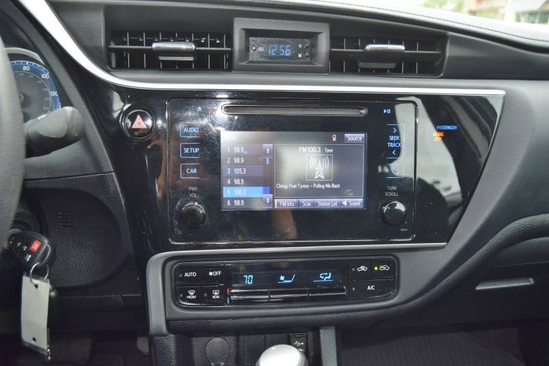 Used 2019 Toyota Corolla LE FWD image 32