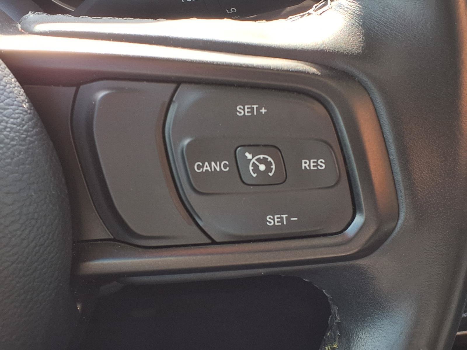 Used 2020 Jeep Gladiator Sport AWD/4WD image 14