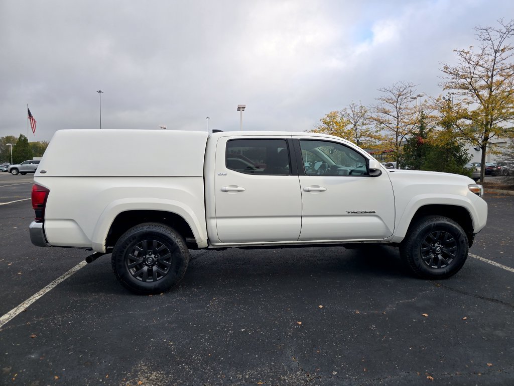Used 2021 Toyota Tacoma SR5 AWD/4WD image 9